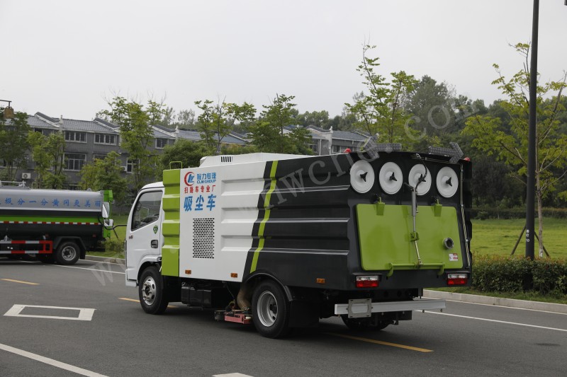 程力汽車(chē) 東風(fēng)多利卡5方吸塵車(chē)廠家報(bào)價(jià)與國(guó)六最新車(chē)型解析